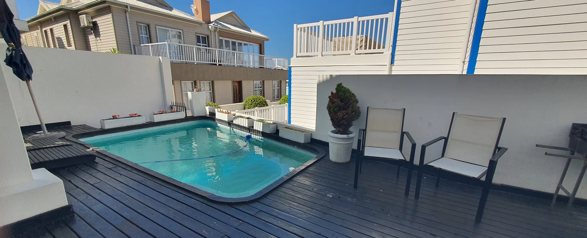 Point Village Guesthouse