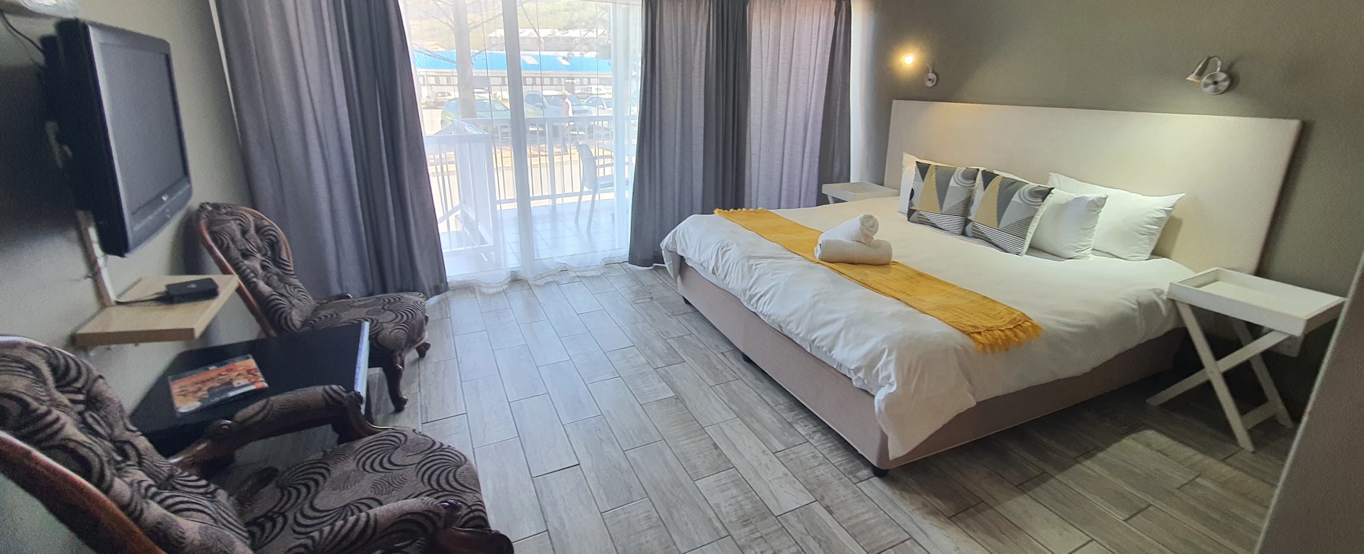 Point Village Hotel - Standard Rooms