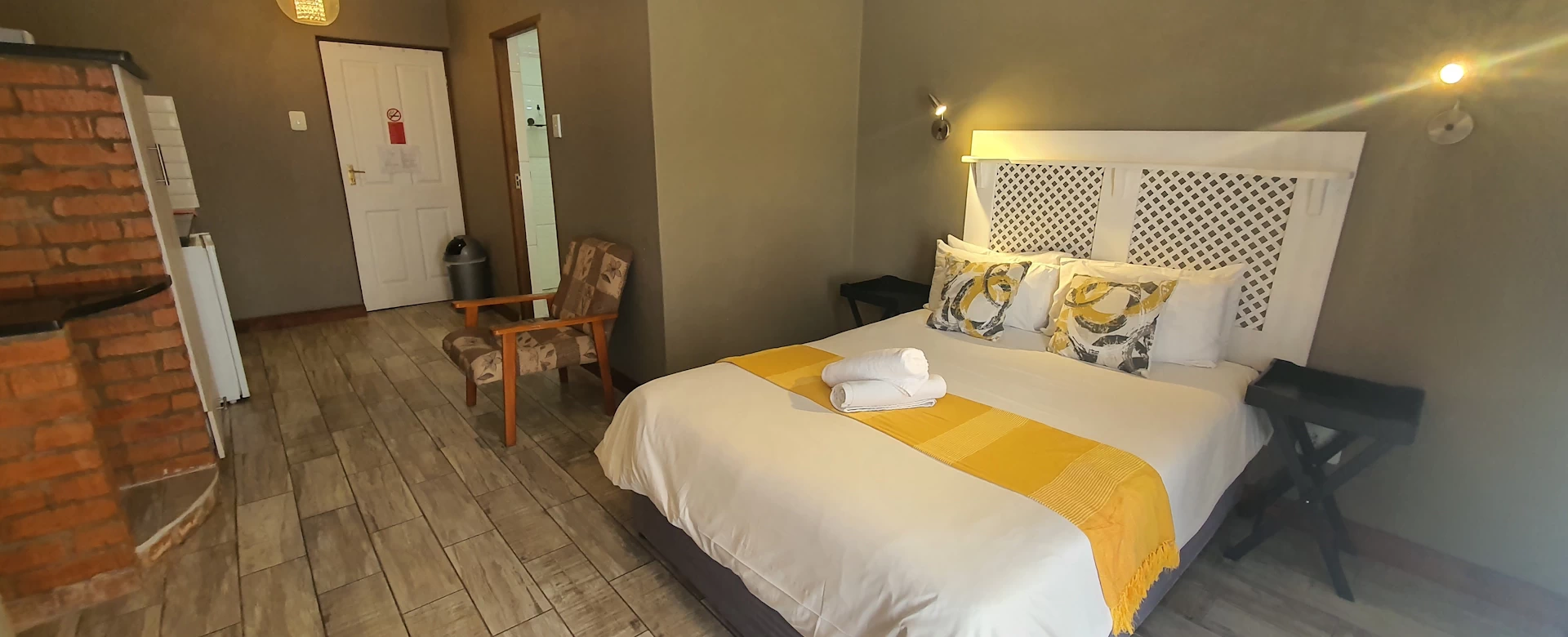 Point Village Hotel - Standard Rooms