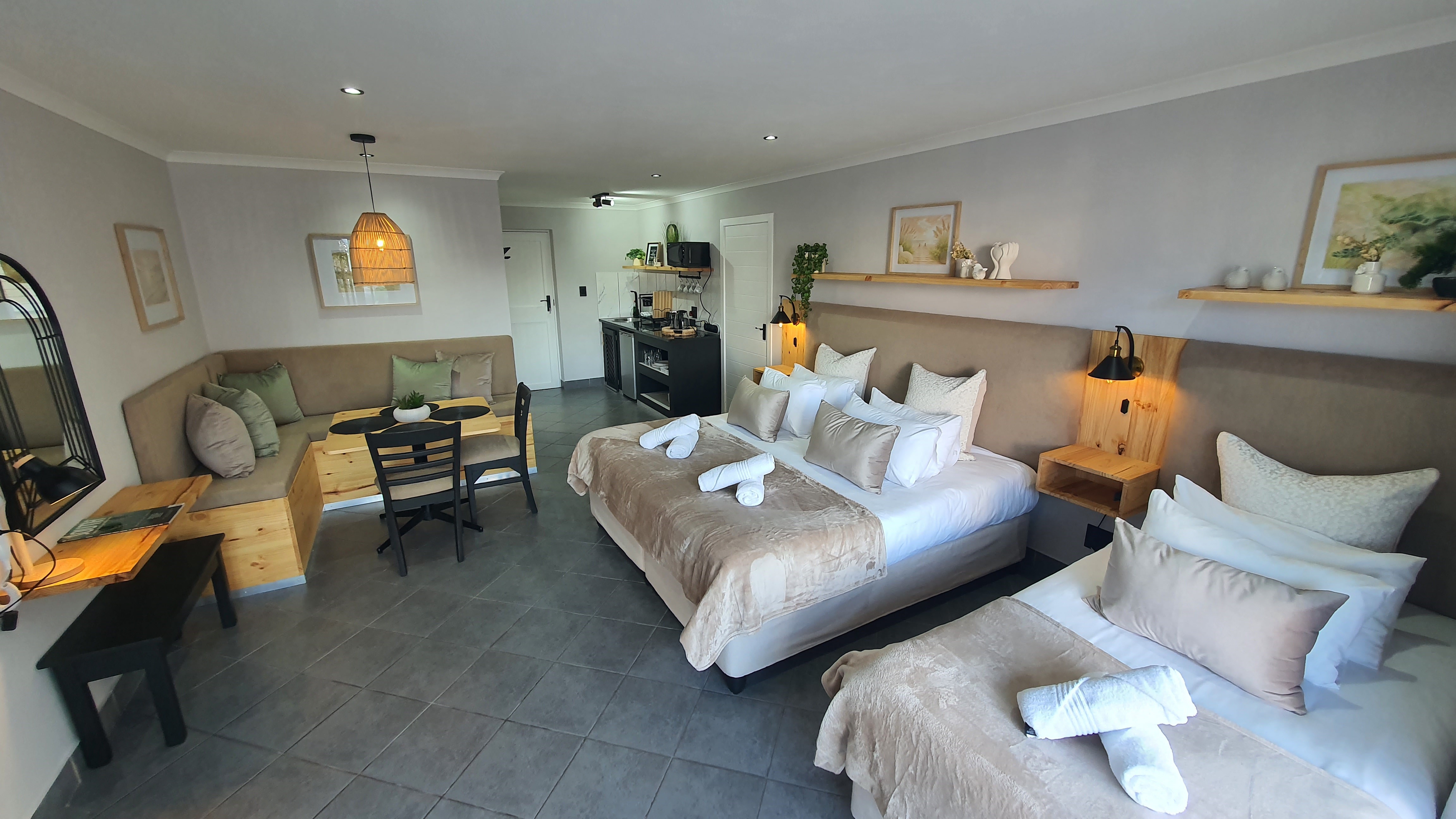 Room 7 - Family Room